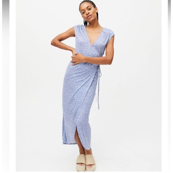 Urban Outfitters Zina Wrap V-Neck Maxi Dress size L - Picture 1 of 10